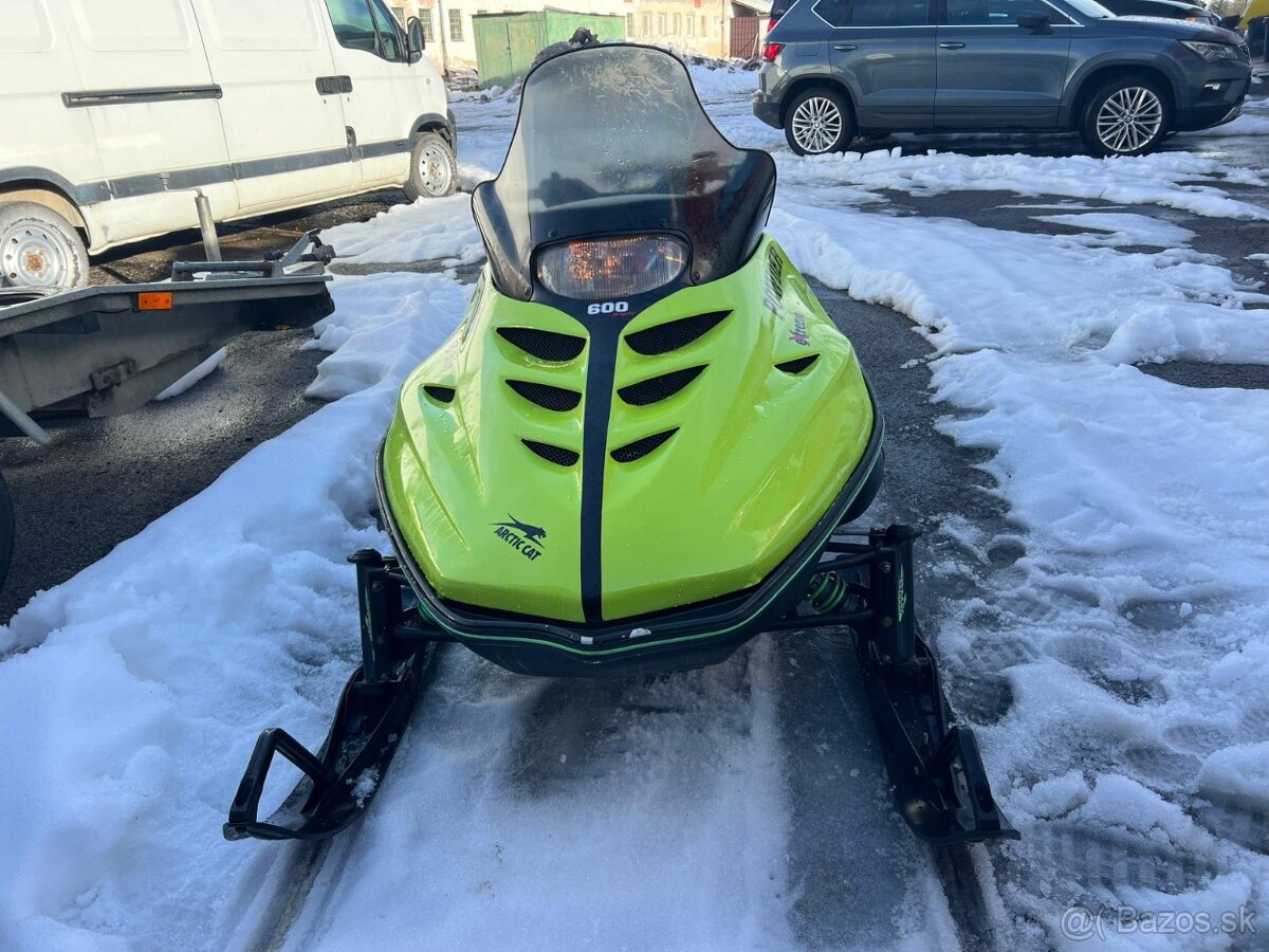 Snežný skúter Arctic Cat